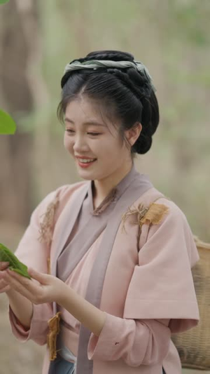 災(zāi)荒年，小農(nóng)女有滿倉魚肉(全集)