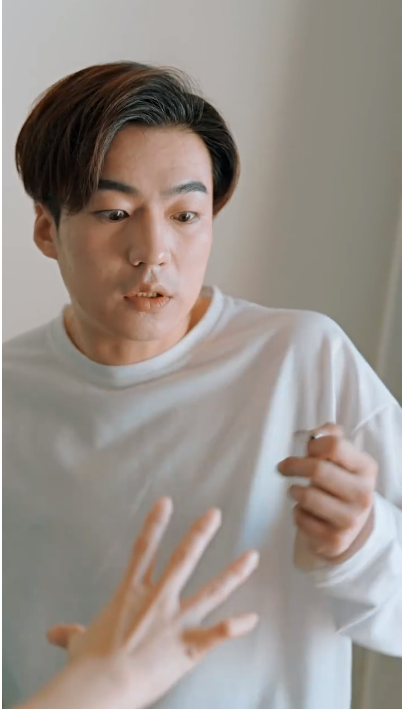 在貶值后的世界當(dāng)神豪(全集)