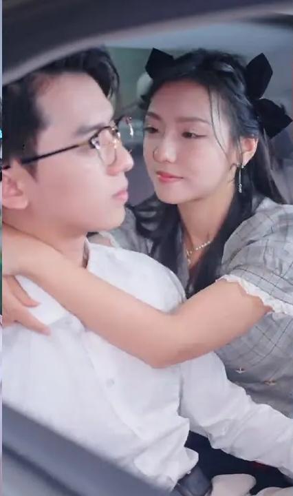 嬌妻入懷，總裁大叔寵壞了(全集)